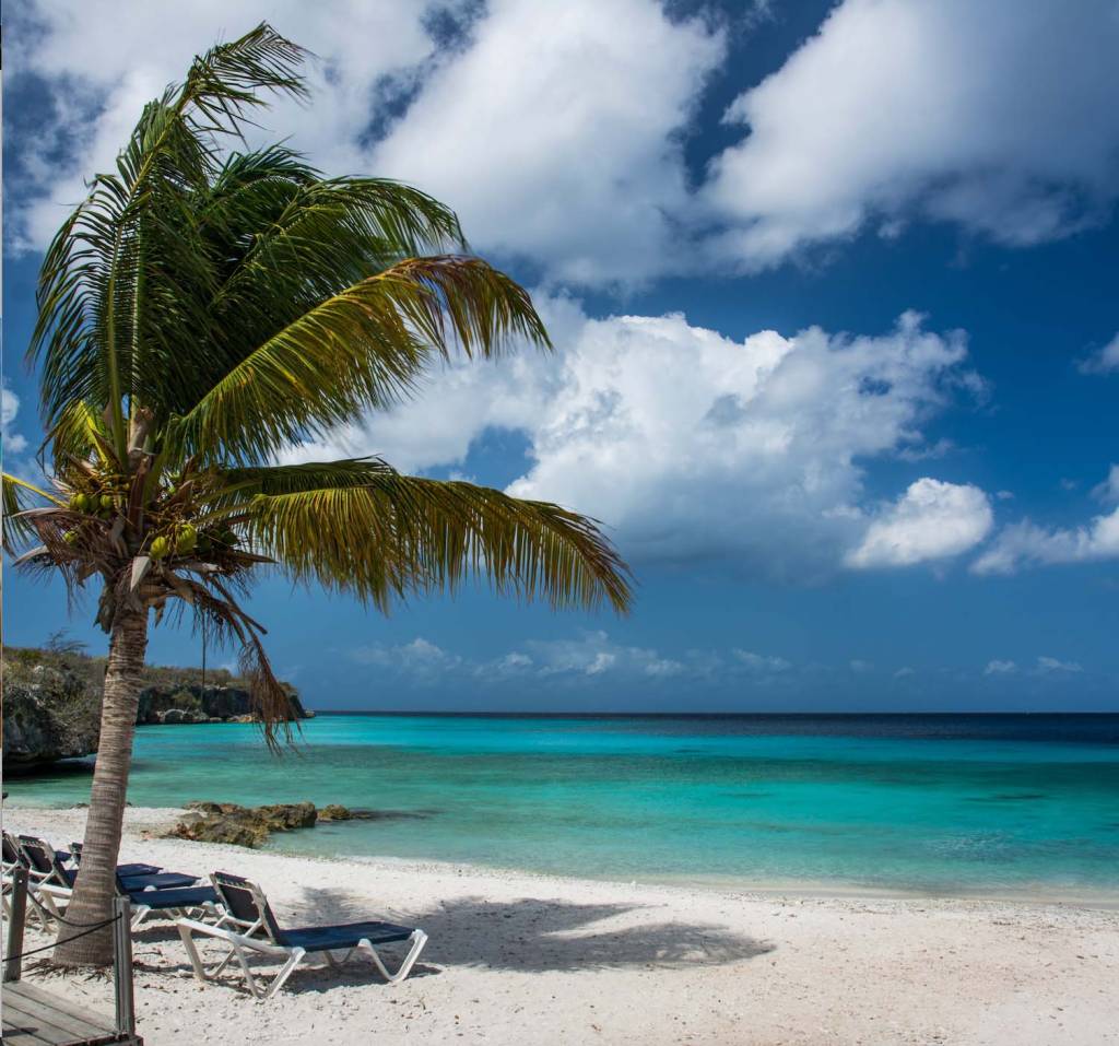 Pietermaai Boutique Hotel - Play Porto Mari Beach