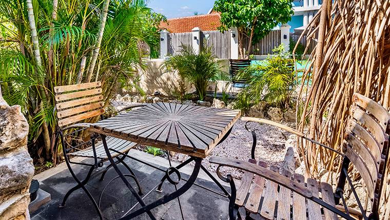 Pietermaai Boutique Hotel - Duplex Suite - Terrace and chairs