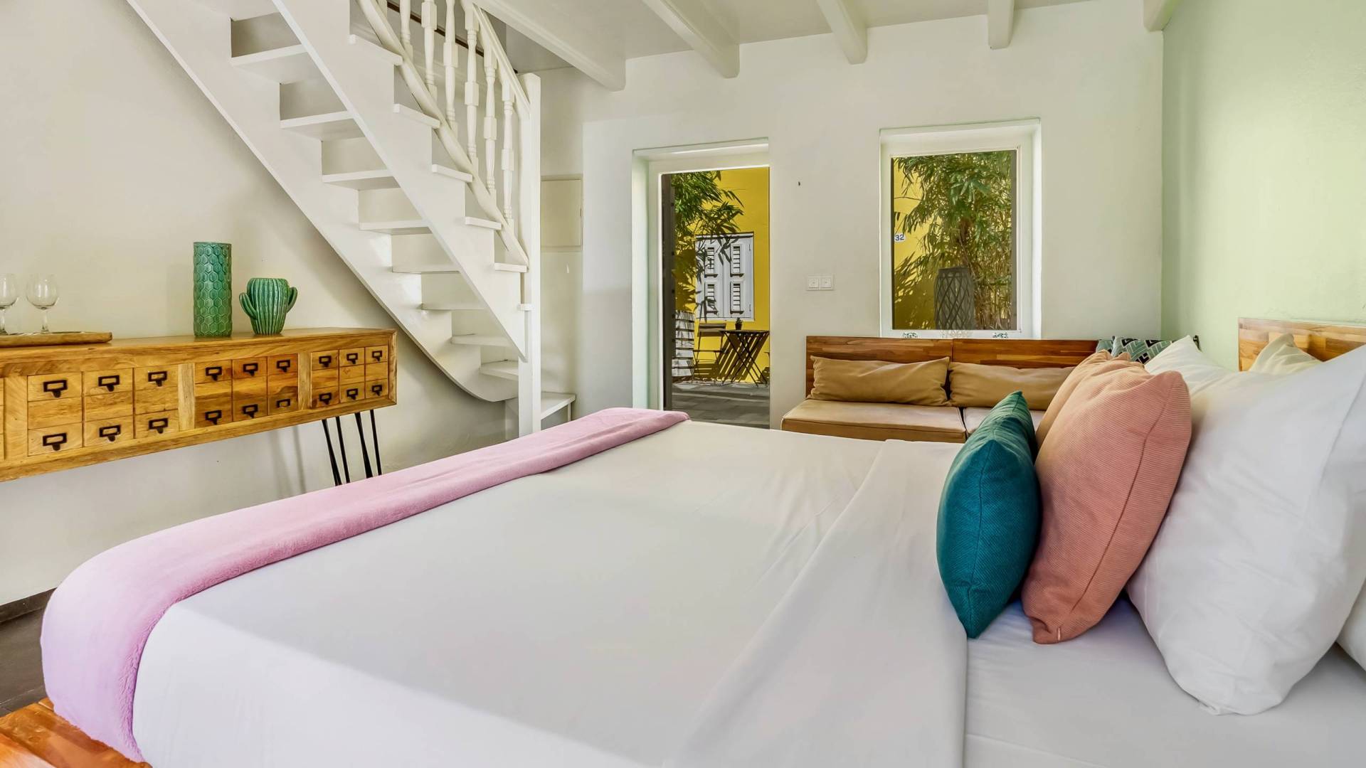 Pietermaai Boutique Hotel - Standard Room - Bedroom Close up